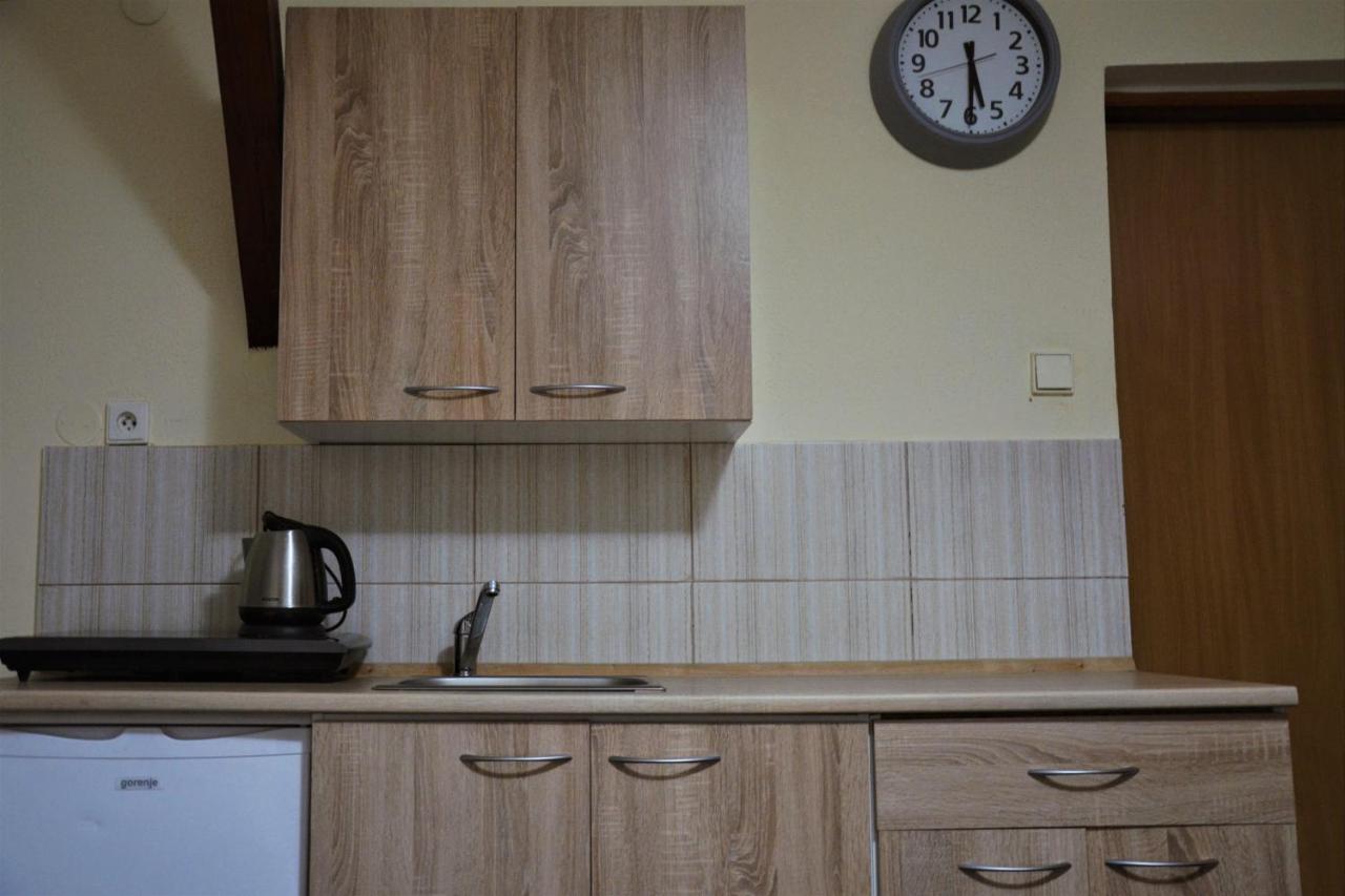 Penzion a bistro U Šelongů - Gentleman Jindřichův Hradec Exterior foto